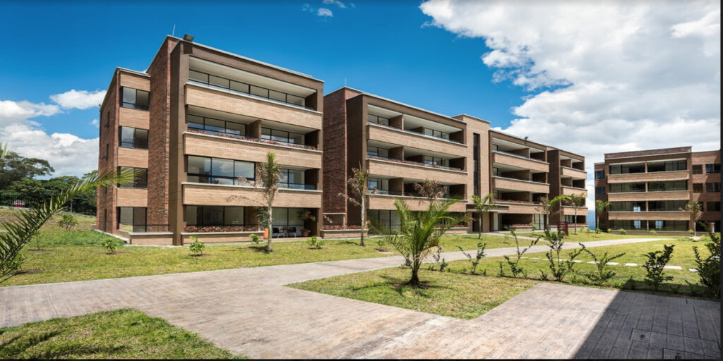 Fachada exterior Senior's Club Bogotá, Colombia