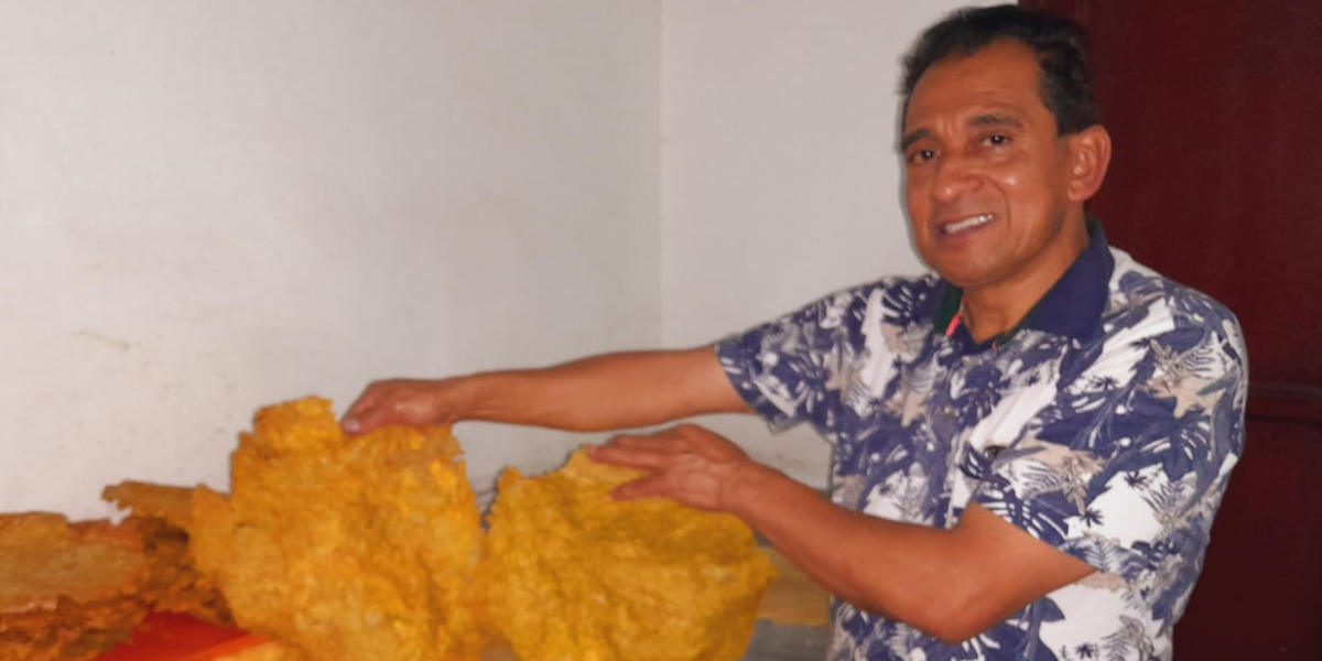 Jairo Escobar microempresario de con 62 a&ntilde;os.