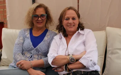 Dos actrices de la TV del ayer reviven en teatro la década de los 80